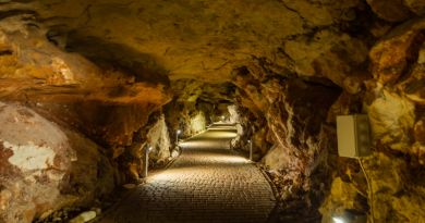 Экскурсии в `Пещера Таврида` из Коктебеля