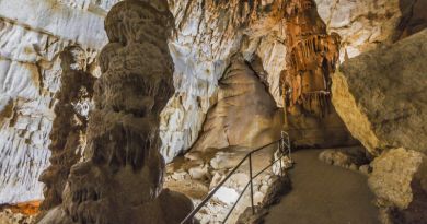 Экскурсии в `Красная пещера` из Коктебеля